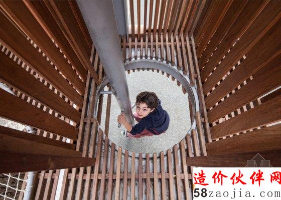 当树在屋下生根发芽 就成了树屋?