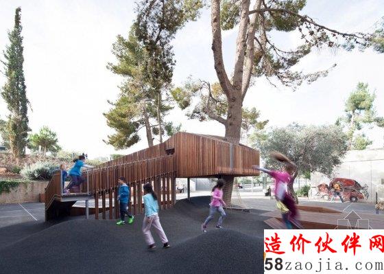 当树在屋下生根发芽 就成了树屋?