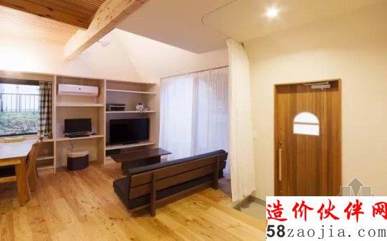 墙“倒”屋不塌!日本岐阜一座斜山墙住宅