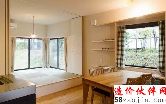 墙“倒”屋不塌!日本岐阜一座斜山墙住宅