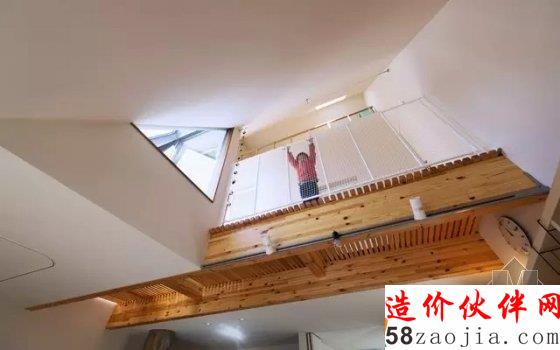 墙“倒”屋不塌!日本岐阜一座斜山墙住宅