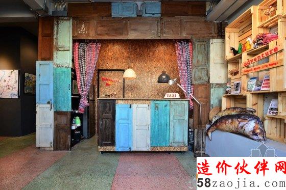 曼谷这家青旅 混乱拥挤中有种特别的美