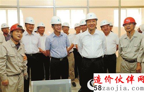 �������г��½�����ǰ���Ҷ�������ί������𰲣�ǰ�������������г���ε�壨����������ͬ�µ��ظֿ��졣