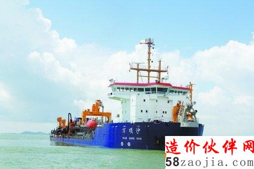 施工船舶在海面上作业