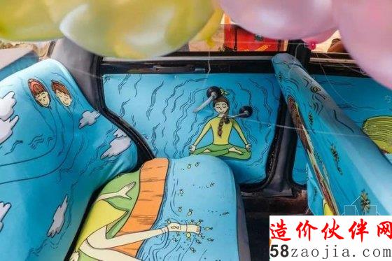 爆改出租车!脑洞大的把风景挪到了车内