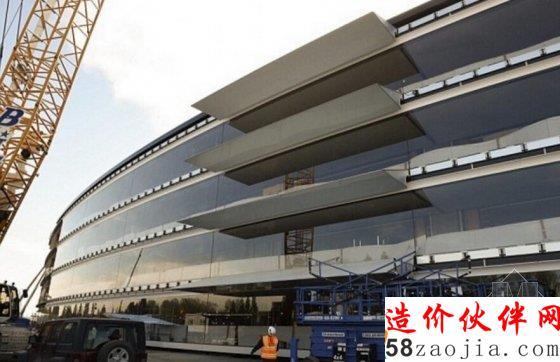 全球最大曲面玻璃工程