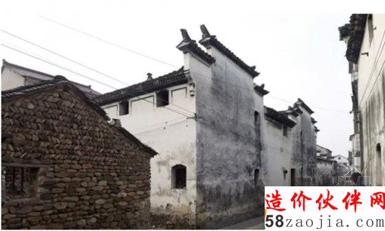 他改了一个破猪圈 让几千个彪悍的村民爱上了这里