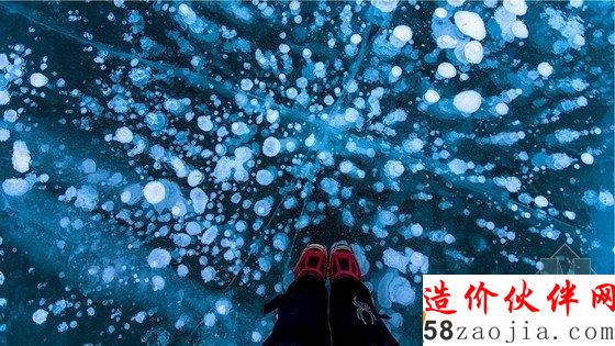 解秘加拿大湖里美丽的冰冻气泡!