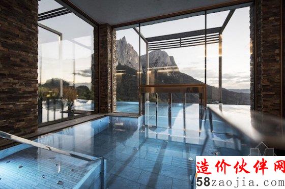 阿尔卑斯山成了这个小旅馆最好的装饰