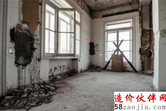 大厦历经转手,早已空置多年