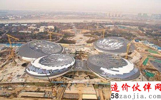 江苏大剧院90%外幕墙安装完毕