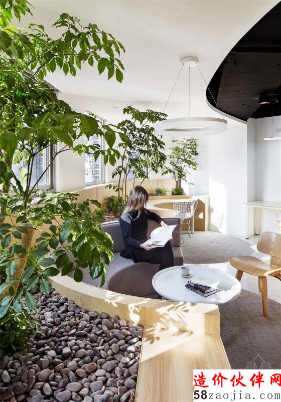 像花园一样的办公室 这样的办公环境还有谁不爱!