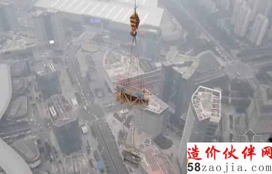 结构高度达到421米