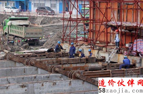 武汉开始保护性平移一座百年建筑