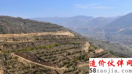 兰州老人绿化荒山20载 自筹资金建成全民健身公园