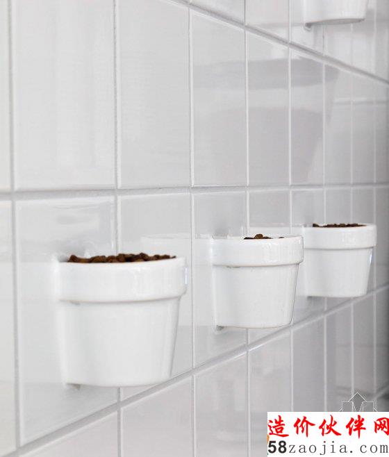 伦敦这间咖啡餐吧,你觉得是实验室还是卫生间风格?