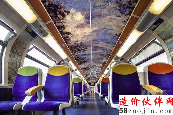 见过手机贴膜 给地铁贴膜你见过没?