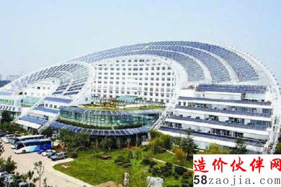 太阳能狂人与房地产大佬的对弈