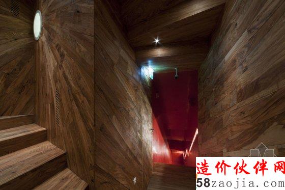 克罗地亚的一个博物馆,竟然只放了一尊青铜雕像