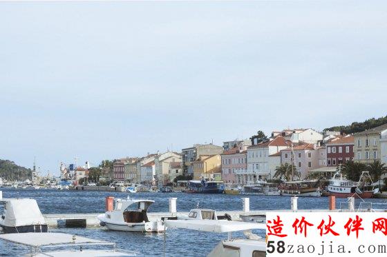 克罗地亚的一个博物馆,竟然只放了一尊青铜雕像