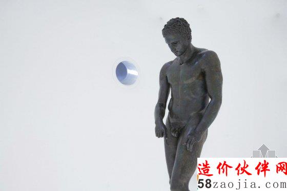 克罗地亚的一个博物馆,竟然只放了一尊青铜雕像