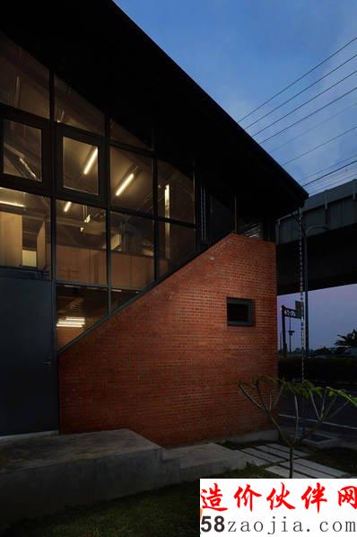 女富豪的“有春”深闺