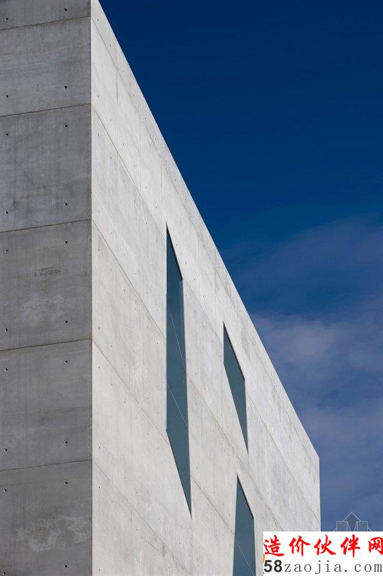 充满力量的悬浮-意大利教堂设计