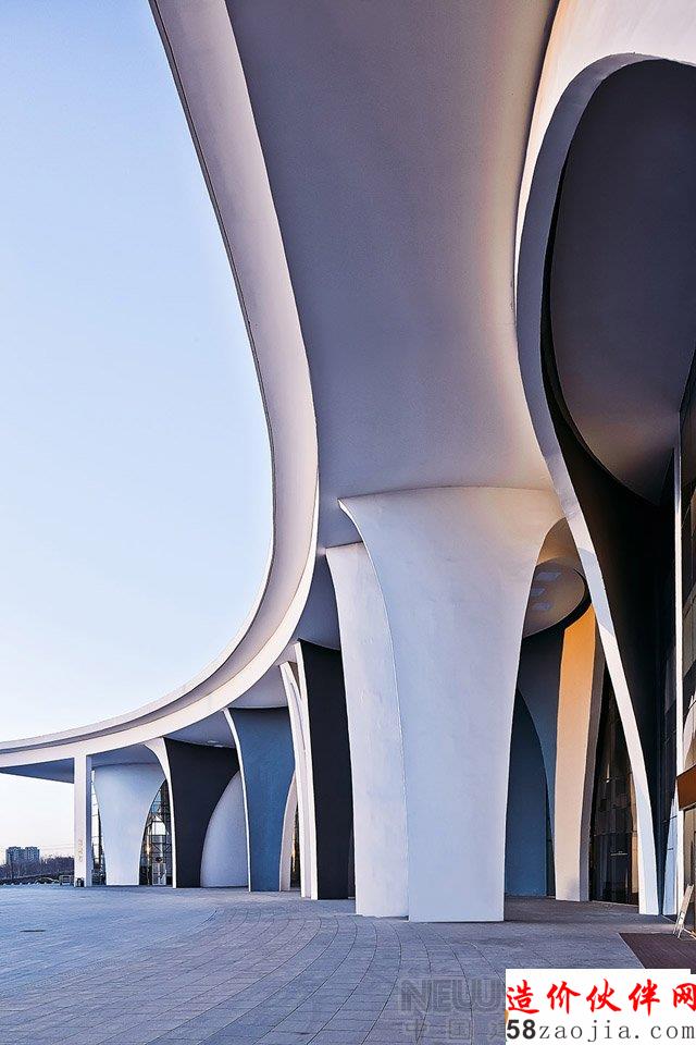 圆柱与拱的结合:鄂尔多斯动物园媒体中心