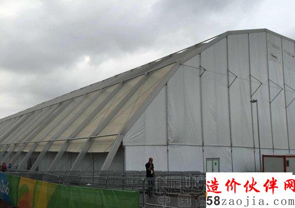 外形酷似蔬菜大棚的里约奥运村餐厅