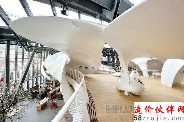 工业遗址变身成华丽的巢穴体验馆