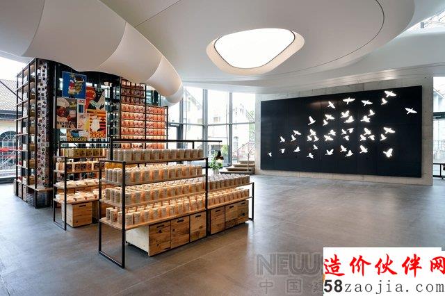 工业遗址变身成华丽的巢穴体验馆