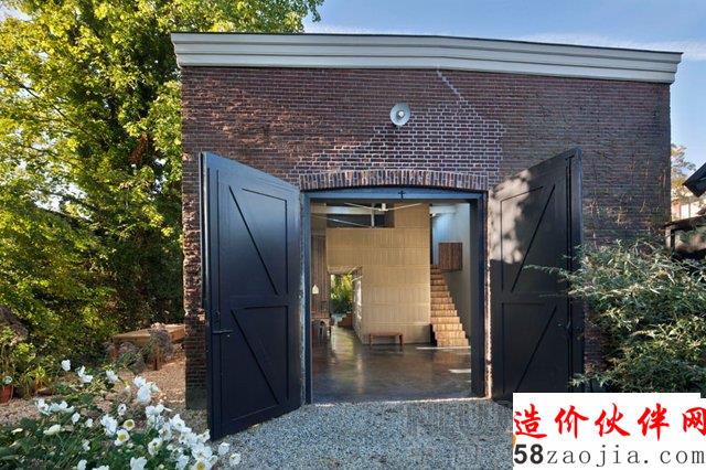 �����Ǹ�����ɵ�סլ������