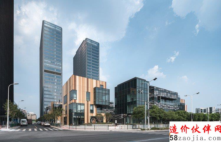 �Ϻ��ֶ�ǰ̲��óһ�� / Benoy,  ���ϣ