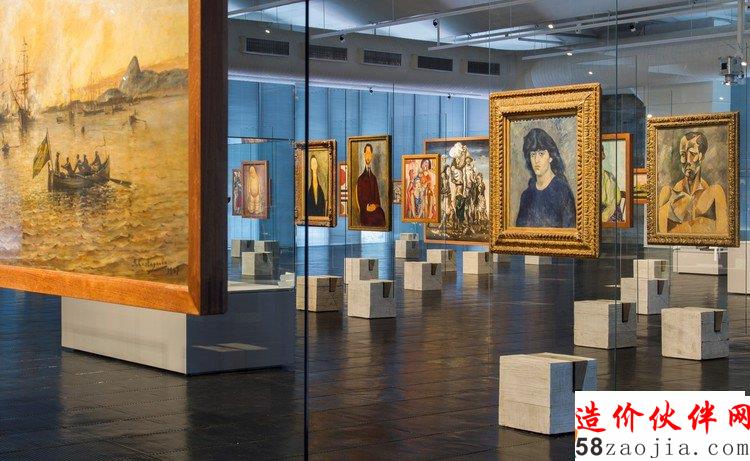 ʥ������������� ��MASP�� չ�� / �� METRO Arquitetos��˵�Lina Bo Bardis. . ͼƬ  Romullo Baratto