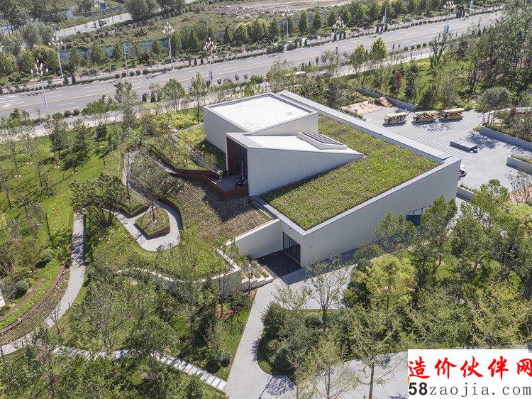 龙湖超低能耗建筑主题馆 / 素朴建筑, 建筑西北侧鸟瞰. 夏至
