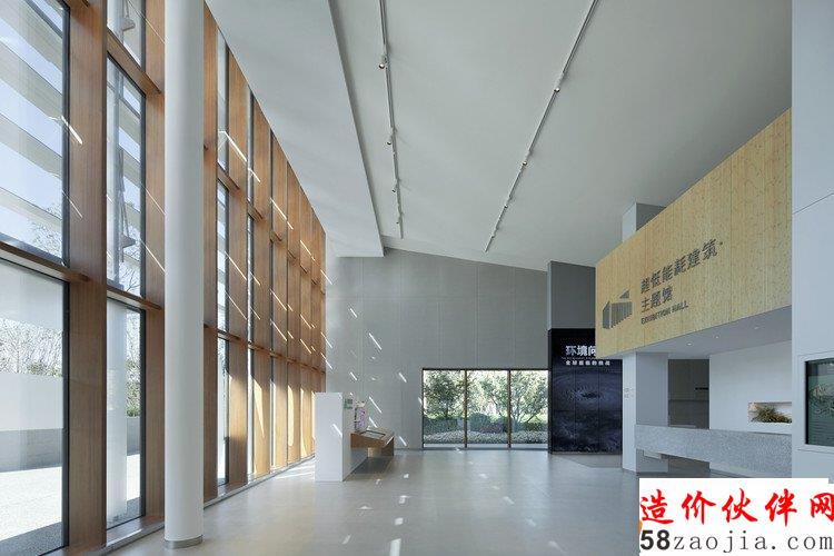 入口大厅. 夏至