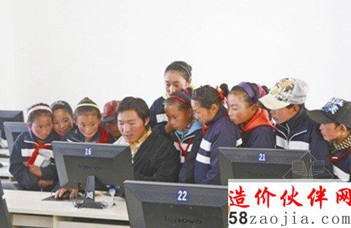 ��һ���ϵ��ԿΣ������ǳ������档����ͼ����ʯ����