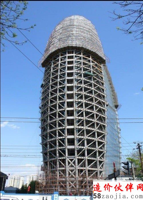 2013��4��24�ս����е������ձ��´�¥