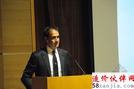 意大利水泥集团亚洲区总裁罗伯特卡列罗先生致辞