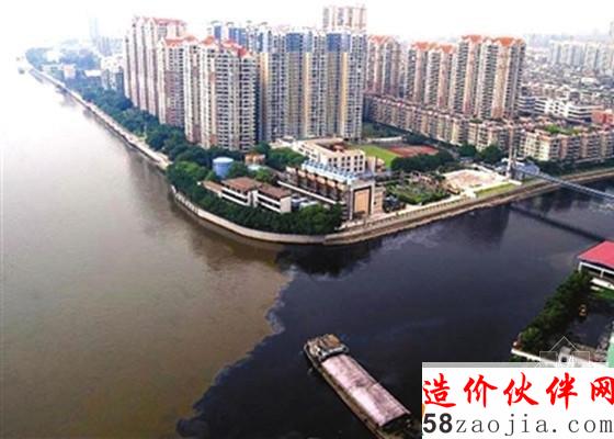 臭味飘到32楼 污水染黑半条珠江_副本.jpg