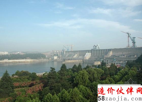 南水北调中线工程水源地湖北丹江口大坝风光_副本.jpg